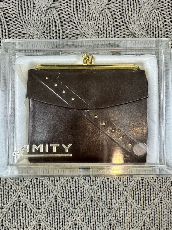 Amity Handbags - Vintage AMITY Brown Leather Wallet Coin Purse with Gold Frame